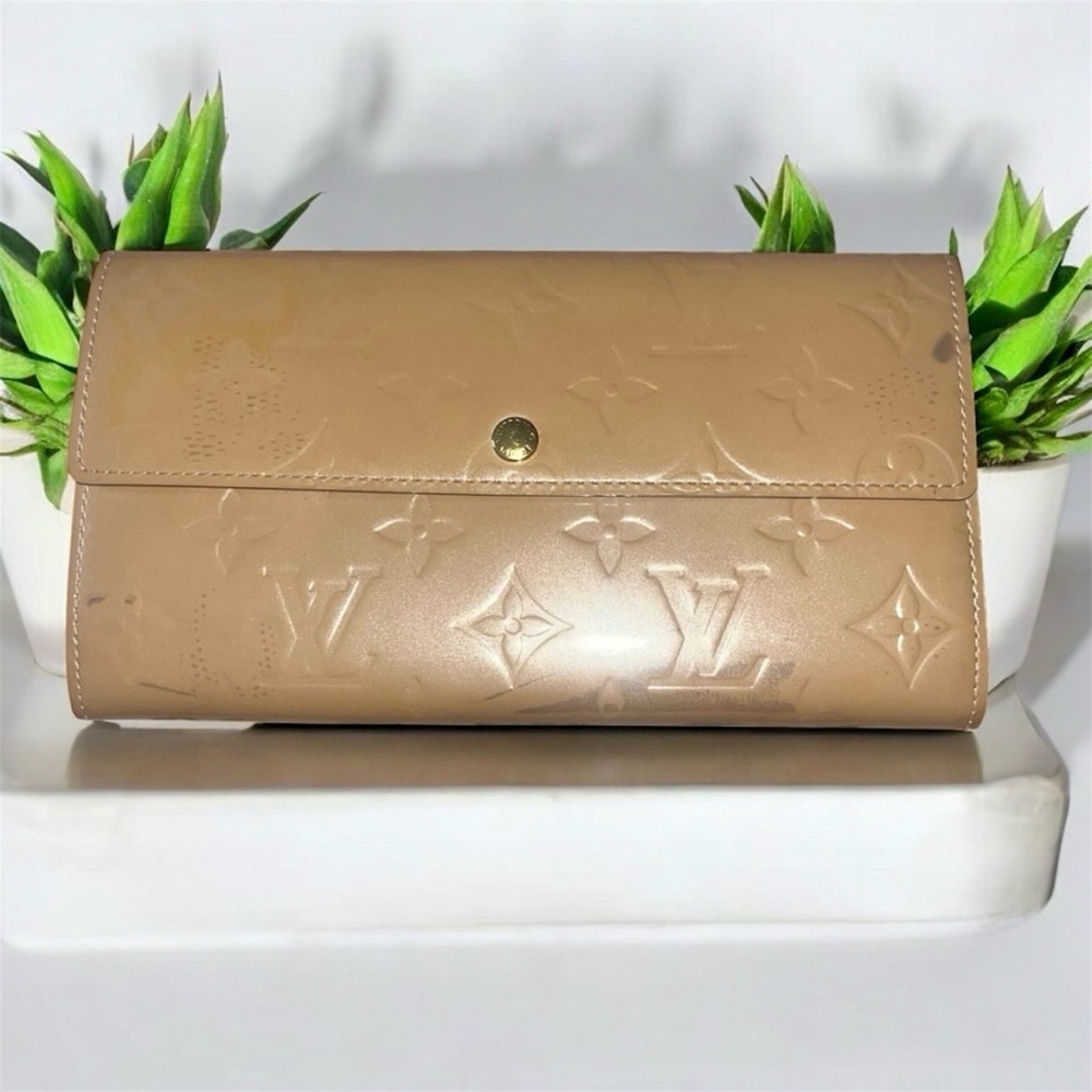 Louis Vuitton Vernis Monogram Wallet